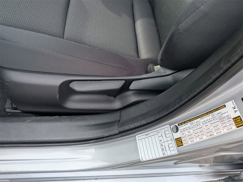 Thumbnail: 2025 Toyota Prius - 14