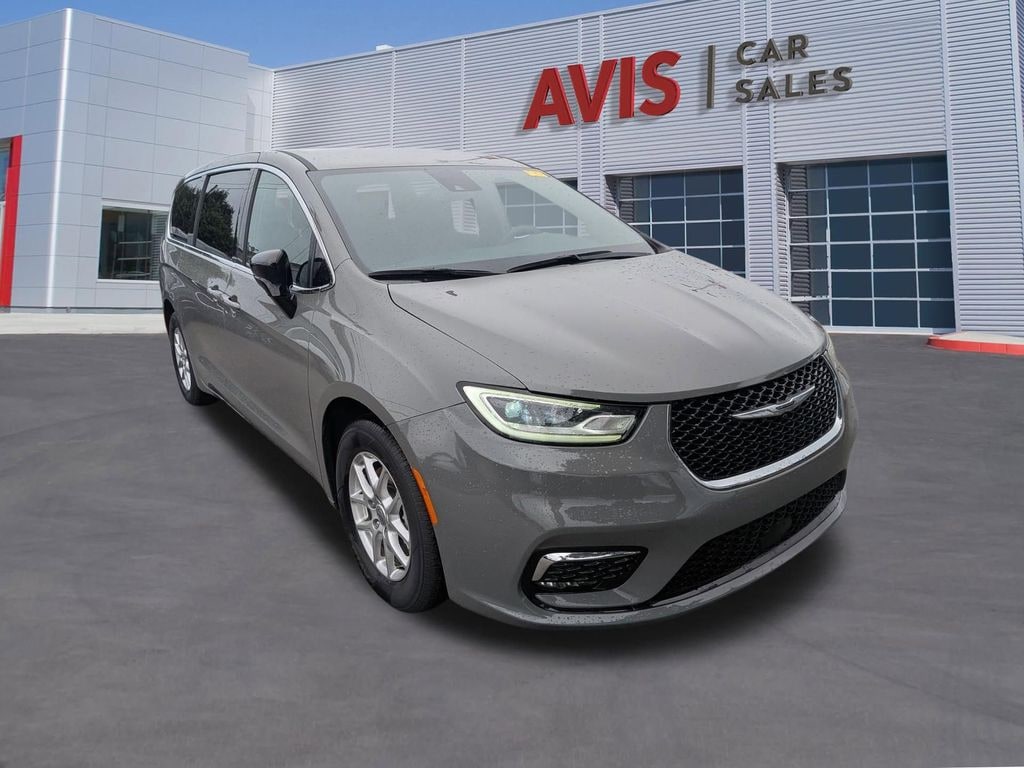Certified 2025 Chrysler Pacifica Select Van Passenger Van