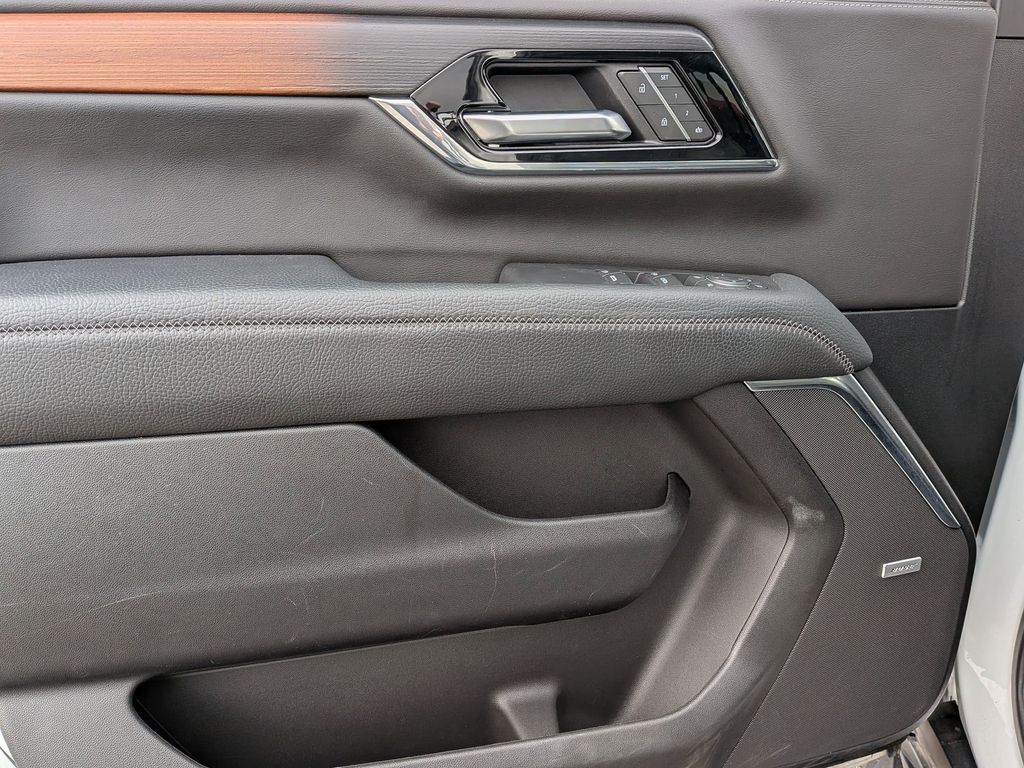 Thumbnail: 2025 GMC Yukon - 11