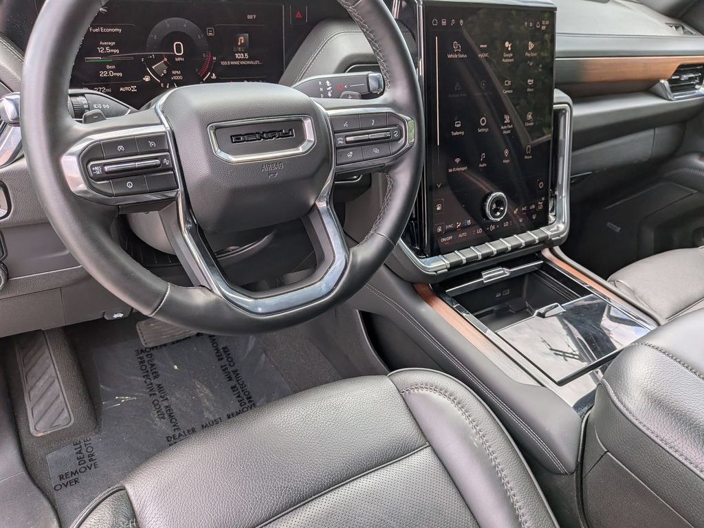 Thumbnail: 2025 GMC Yukon XL - 15