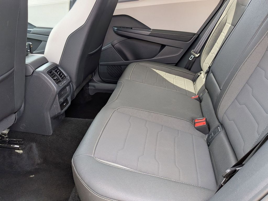 Thumbnail: 2025 Volkswagen Taos - 25