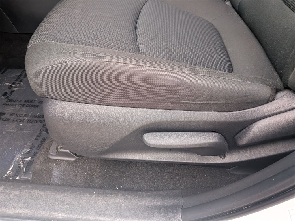 Thumbnail: 2025 Toyota RAV4 - 14