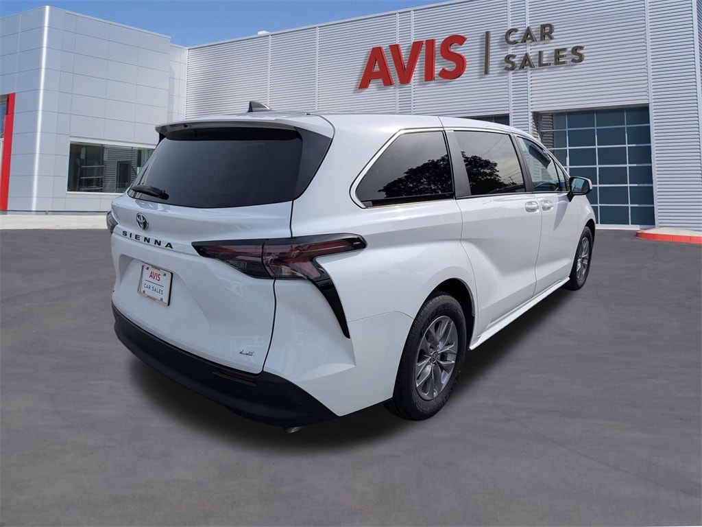 Thumbnail: 2025 Toyota Sienna - 6