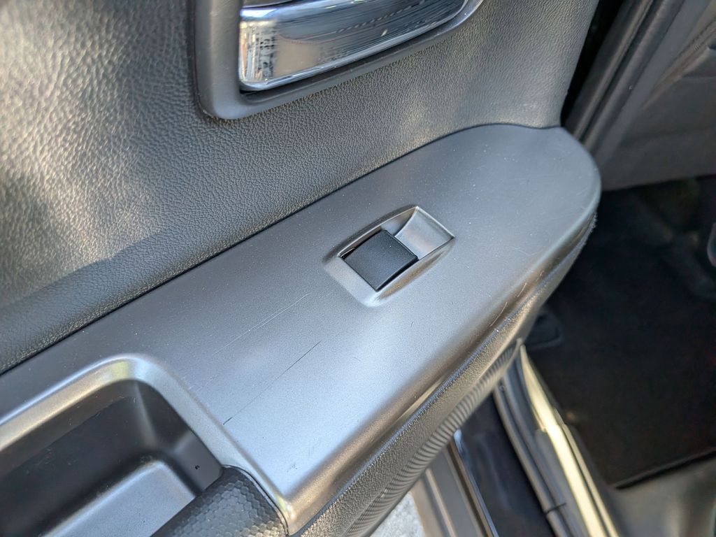 Thumbnail: 2025 Mitsubishi Outlander Sport - 24
