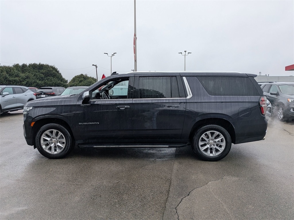 Thumbnail: 2023 Chevrolet Suburban - 10