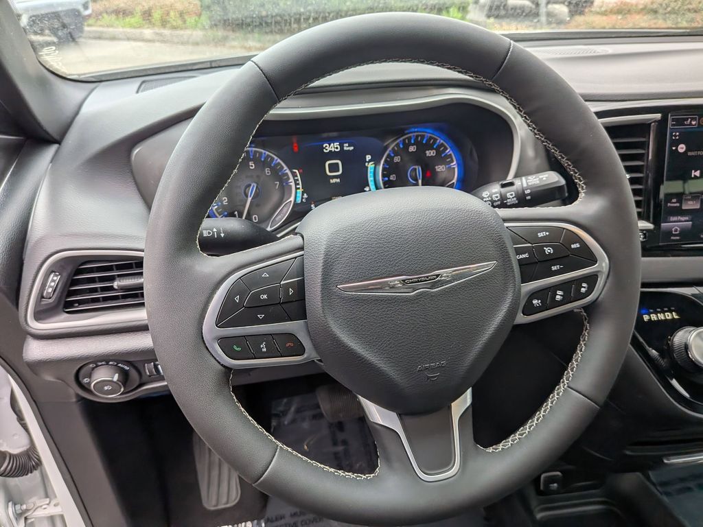 Thumbnail: 2025 Chrysler Pacifica - 21