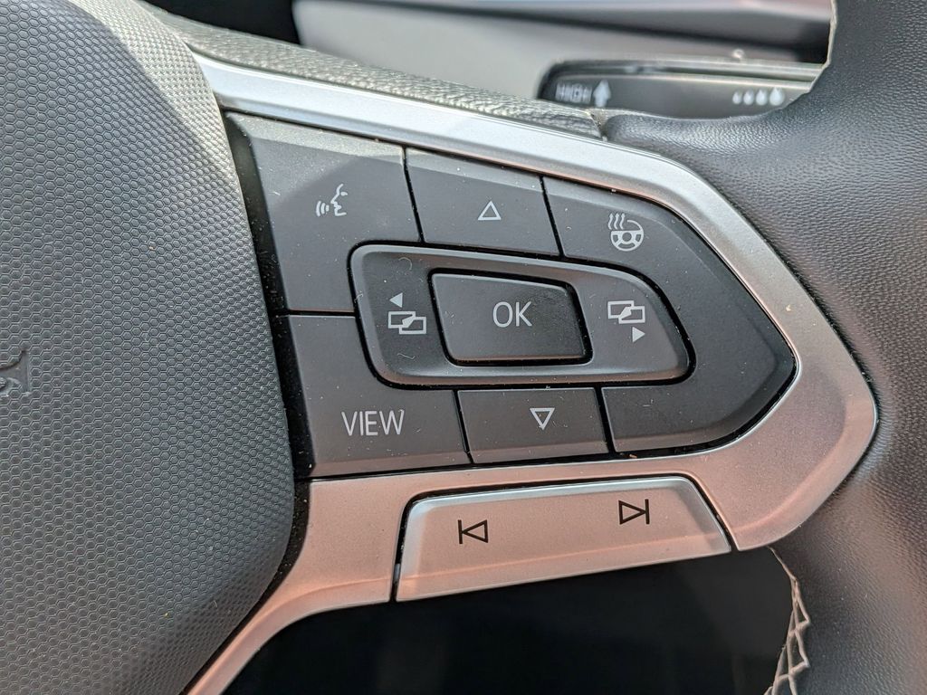 Thumbnail: 2025 Volkswagen Taos - 19