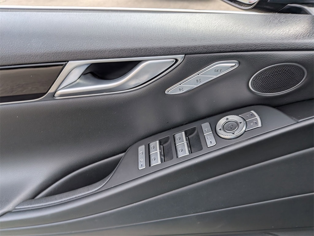 Thumbnail: 2023 Genesis G80 - 11