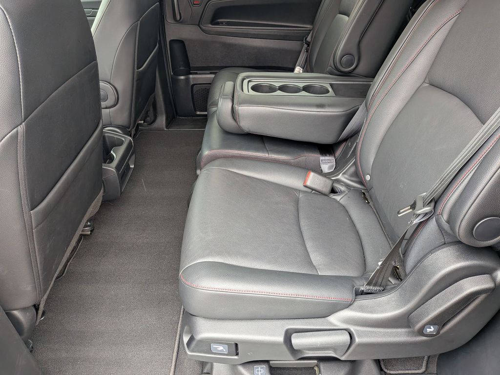Thumbnail: 2025 Honda Odyssey - 18