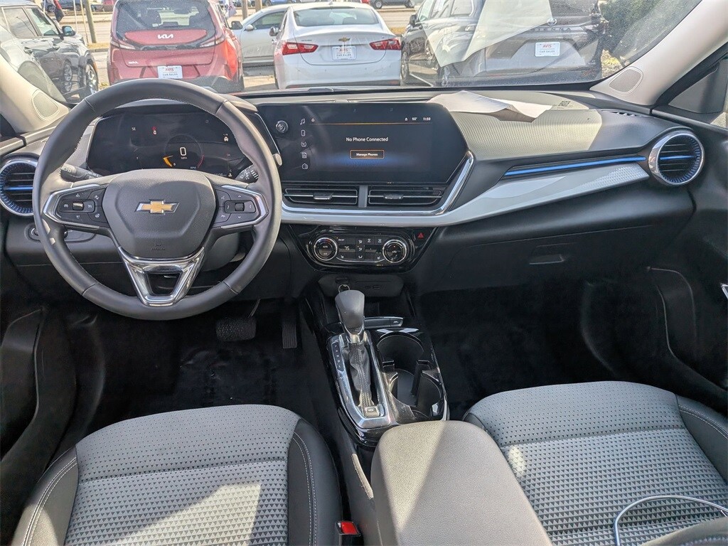 Thumbnail: 2025 Chevrolet Trax - 23