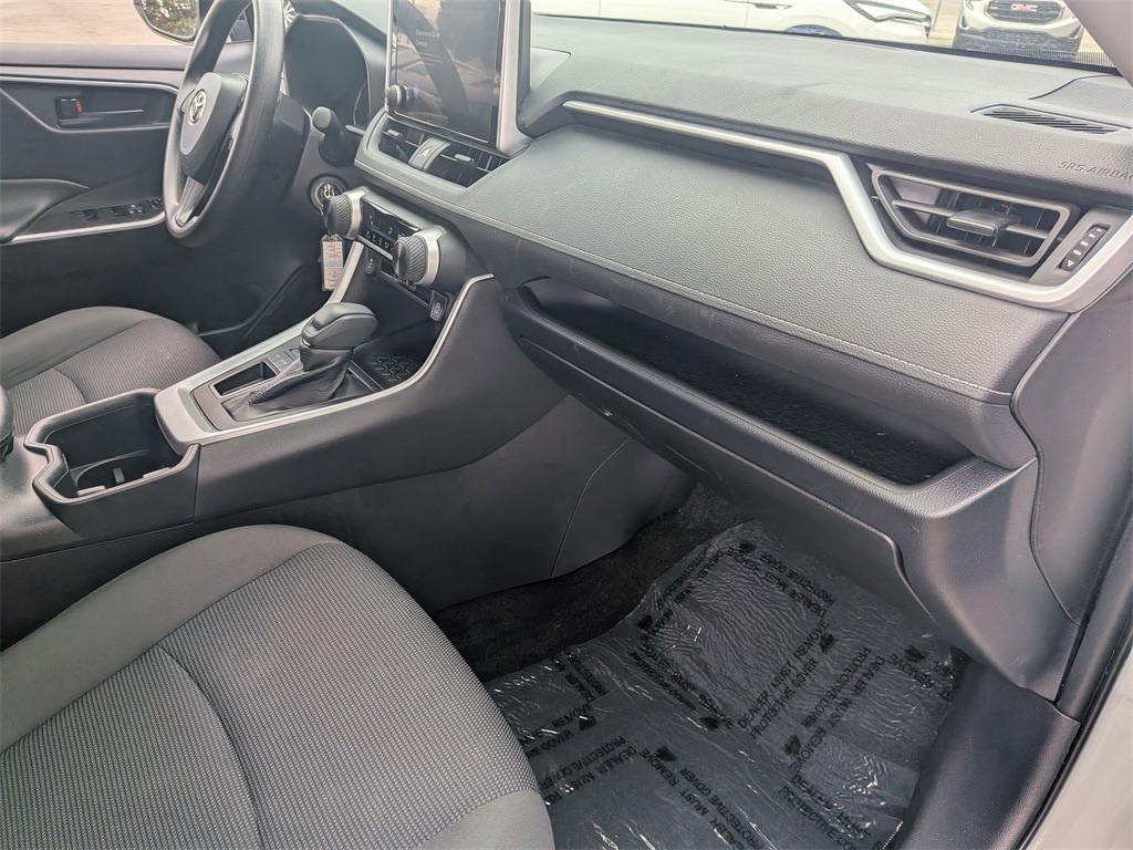 Thumbnail: 2025 Toyota RAV4 - 35