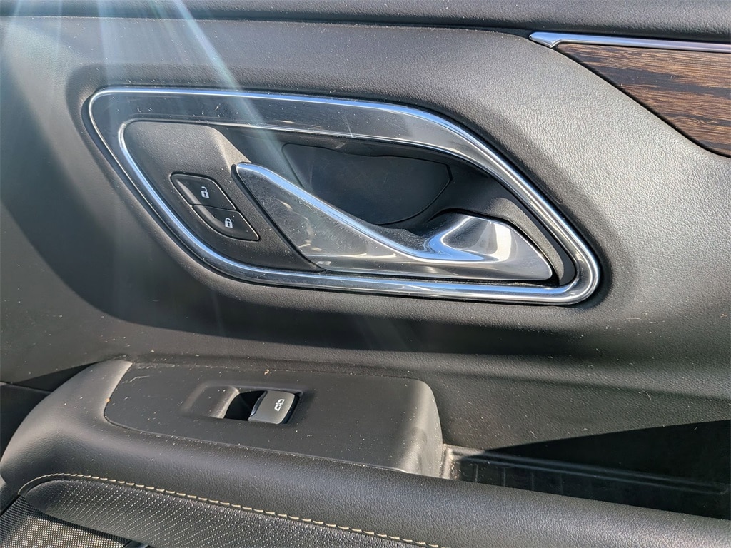 Thumbnail: 2023 Chevrolet Suburban - 31