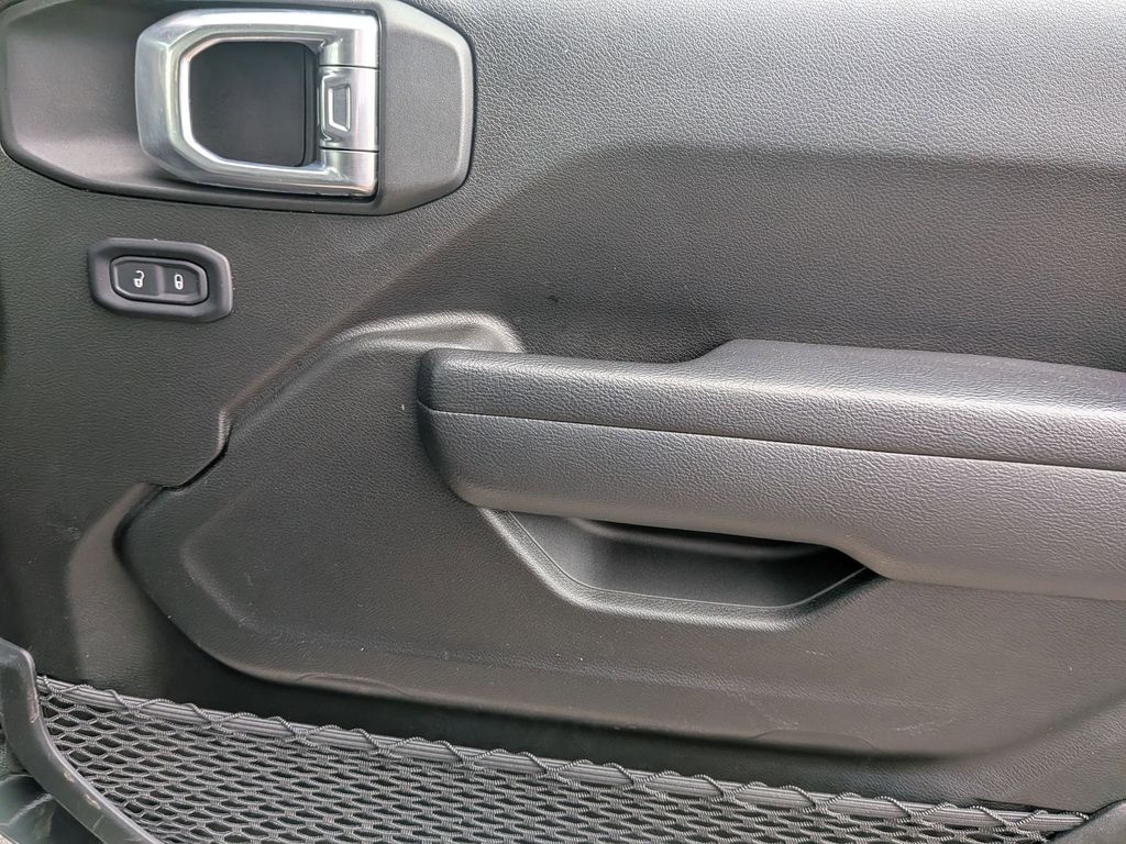 Thumbnail: 2025 Jeep Wrangler - 30