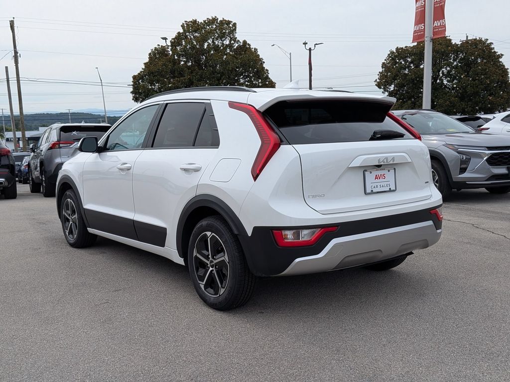 Thumbnail: 2025 Kia Niro - 9