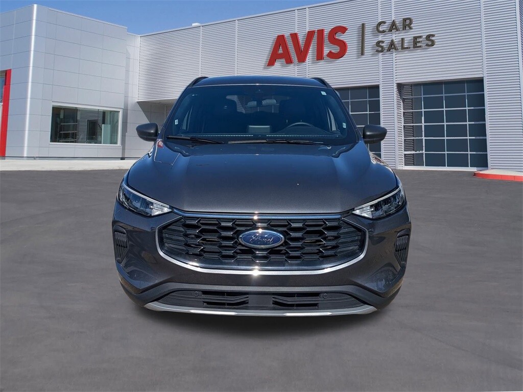 2025 Ford Escape ST-Line photo 2