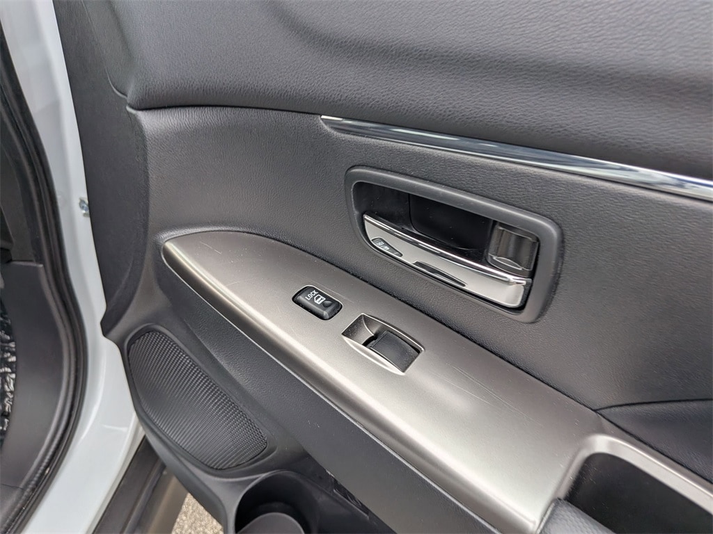 Thumbnail: 2024 Mitsubishi Outlander Sport - 35