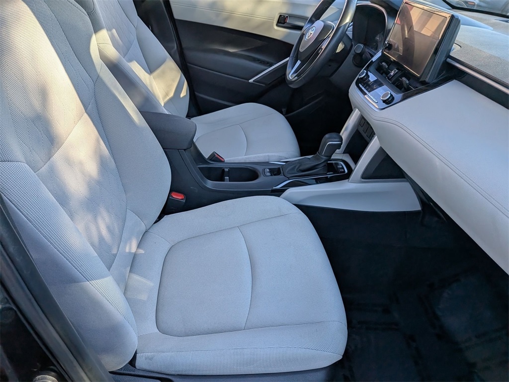 Thumbnail: 2023 Toyota Corolla Cross - 27