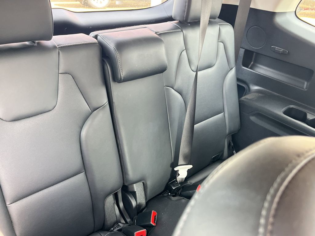 Thumbnail: 2025 Kia Telluride - 31