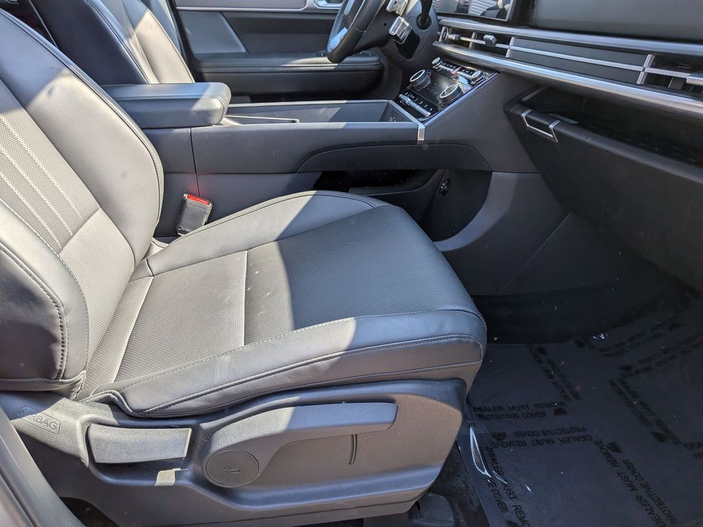 Thumbnail: 2025 Hyundai Santa Fe - 32