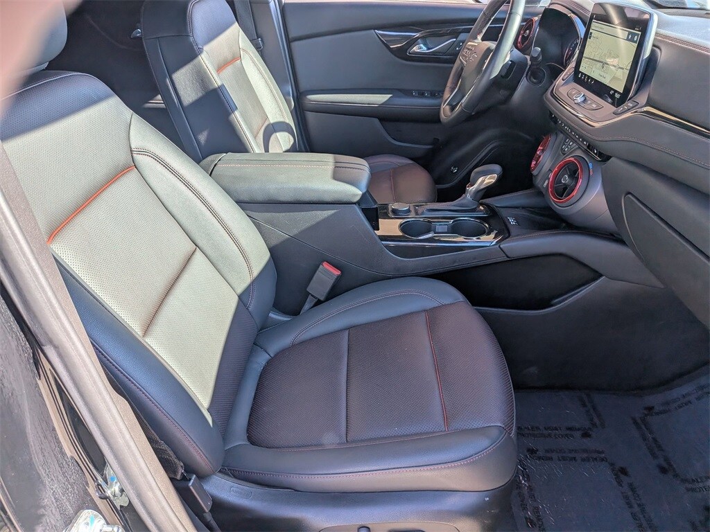 Thumbnail: 2025 Chevrolet Blazer - 32