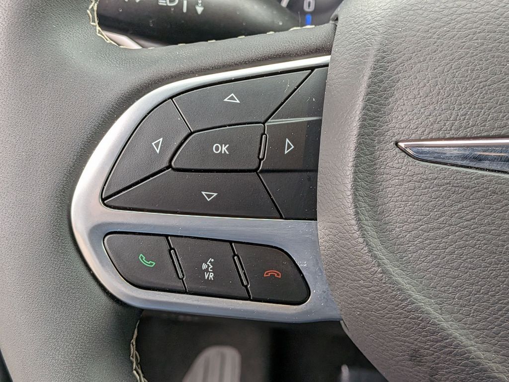 Thumbnail: 2025 Chrysler Pacifica - 20