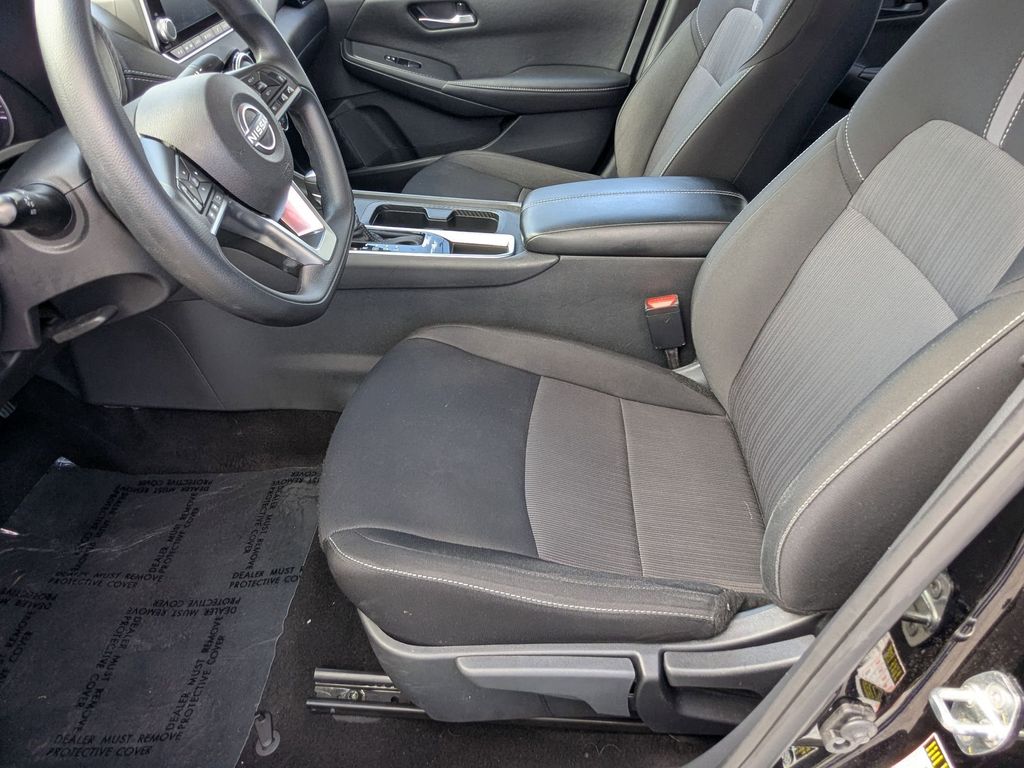 Thumbnail: 2025 Nissan Sentra - 24