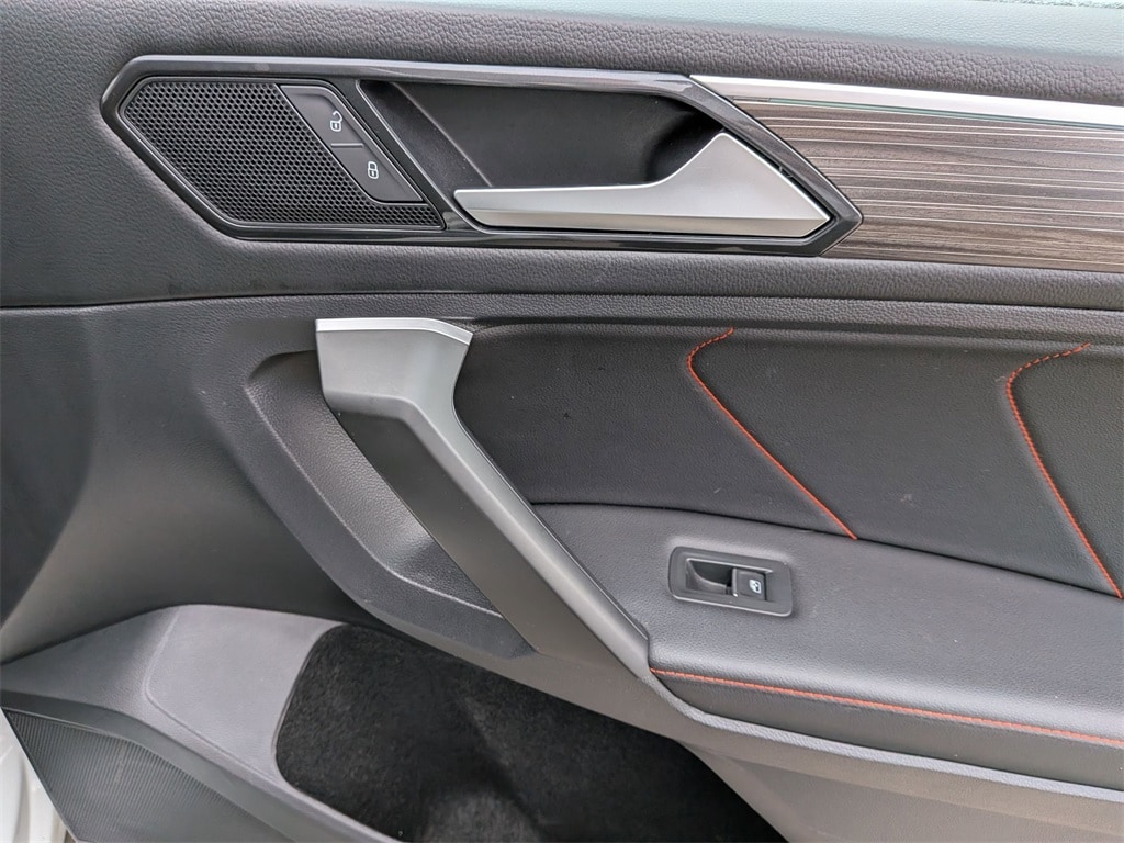 Thumbnail: 2024 Volkswagen Tiguan - 28