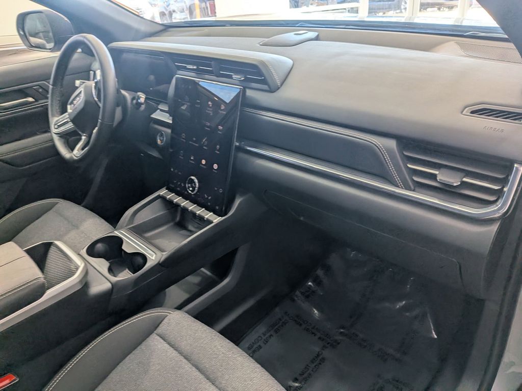 Thumbnail: 2025 GMC Terrain - 31