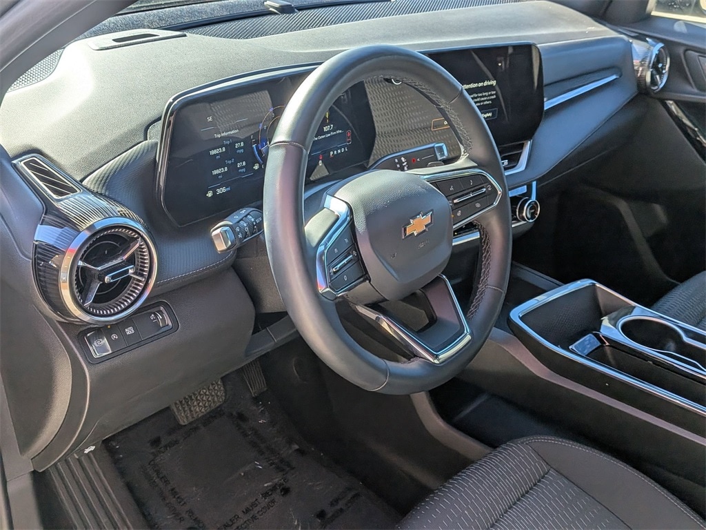 Thumbnail: 2025 Chevrolet Equinox - 12