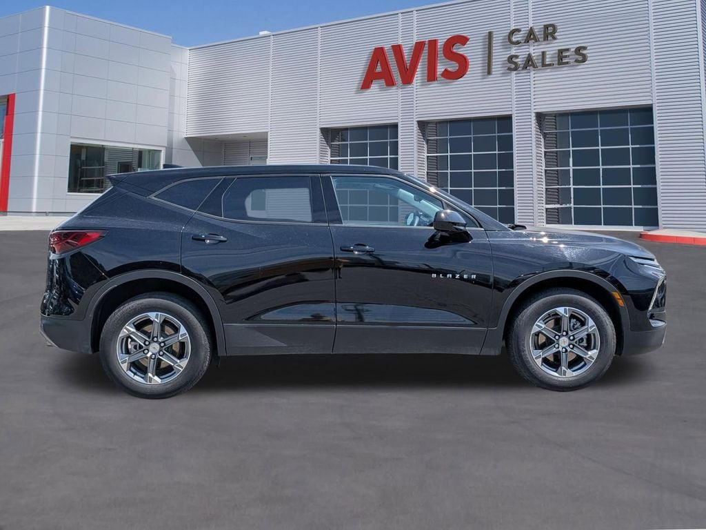 Thumbnail: 2025 Chevrolet Blazer - 5