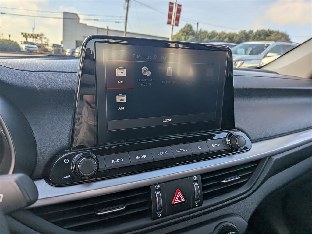 Thumbnail: 2024 Kia Forte - 17