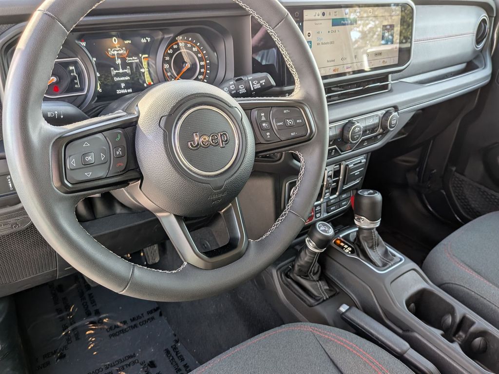 Thumbnail: 2025 Jeep Wrangler - 14