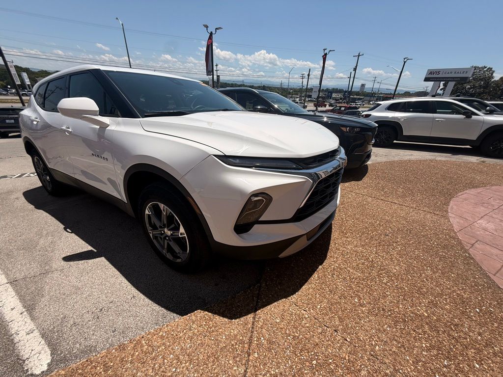 Thumbnail: 2025 Chevrolet Blazer - 2