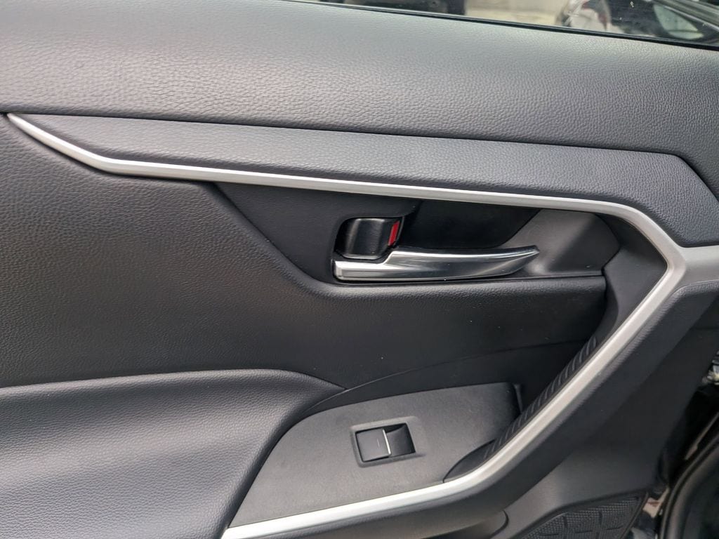 Thumbnail: 2025 Toyota RAV4 - 19