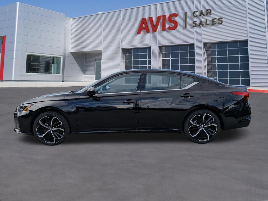 Thumbnail: 2025 Nissan Altima - 10