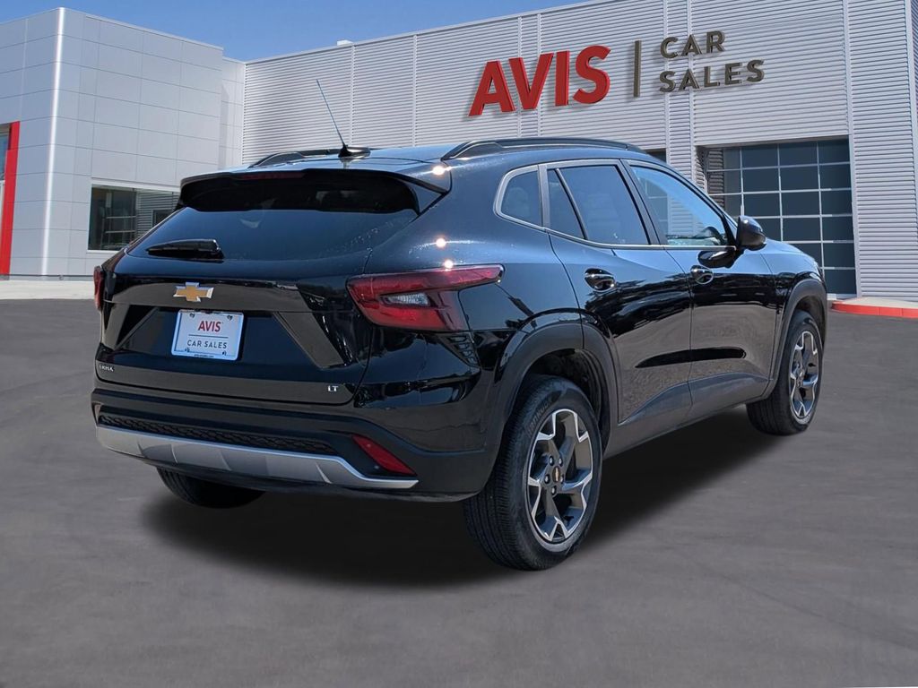 Thumbnail: 2025 Chevrolet Trax - 6