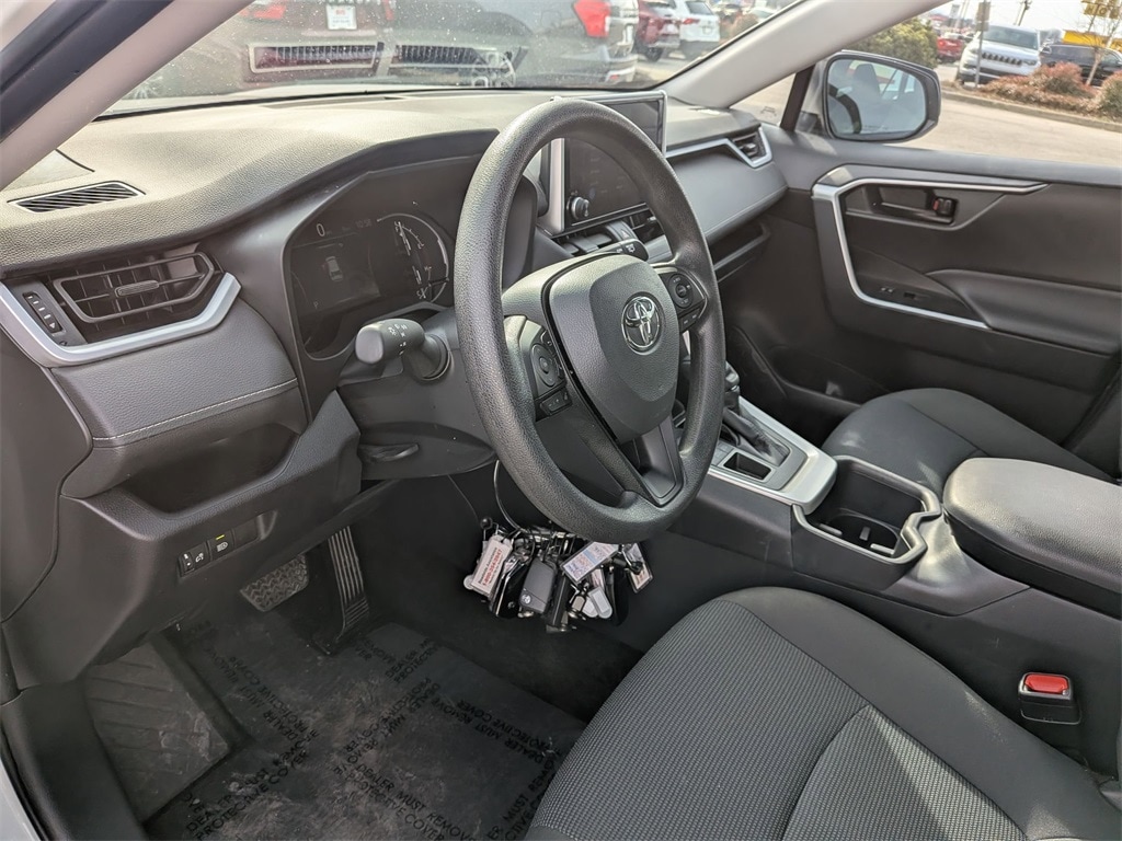 Thumbnail: 2025 Toyota RAV4 - 15