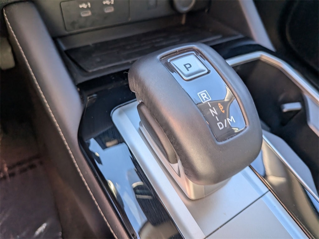 Thumbnail: 2025 Mitsubishi Outlander - 20