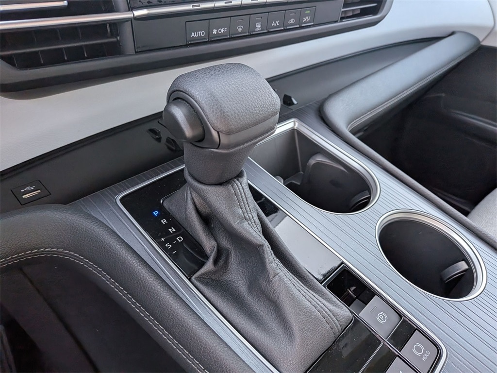 Thumbnail: 2025 Toyota Sienna - 19