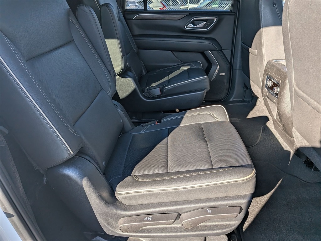 Thumbnail: 2023 Chevrolet Suburban - 30