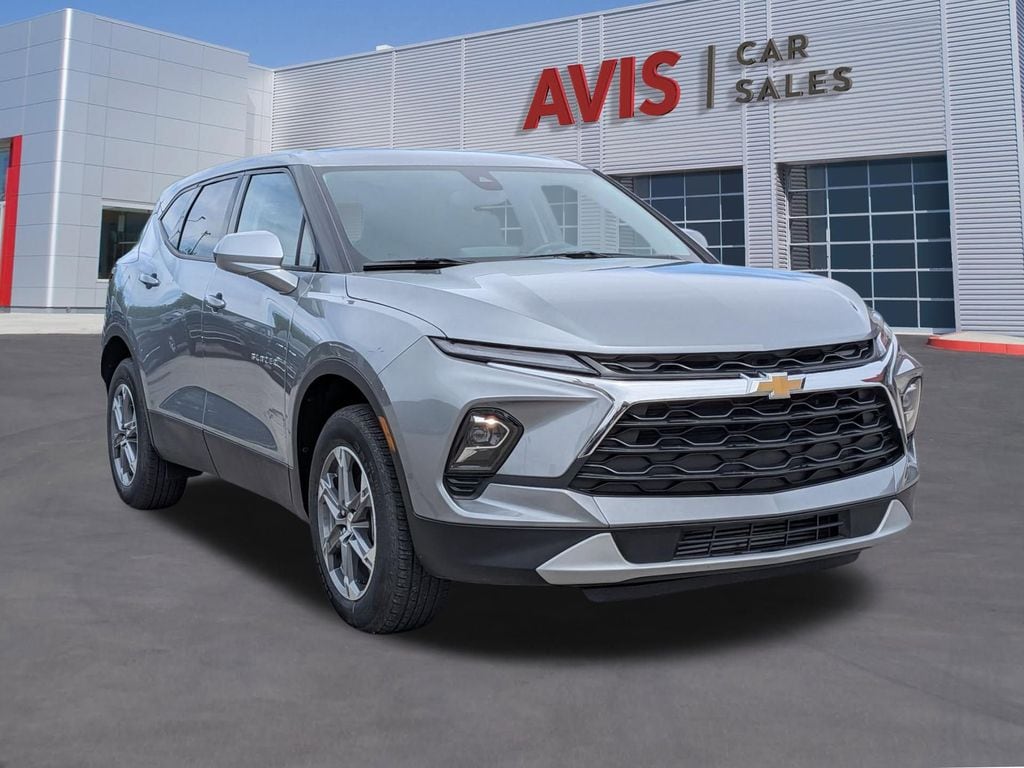Thumbnail: 2025 Chevrolet Blazer - 3