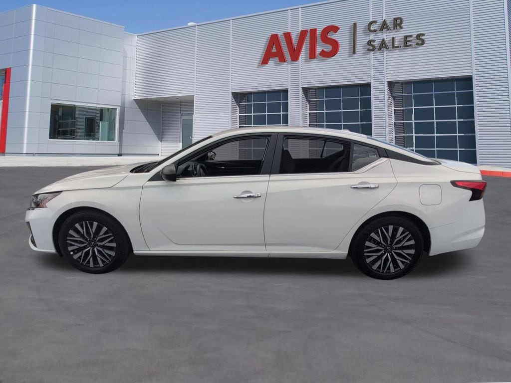 Thumbnail: 2025 Nissan Altima - 10