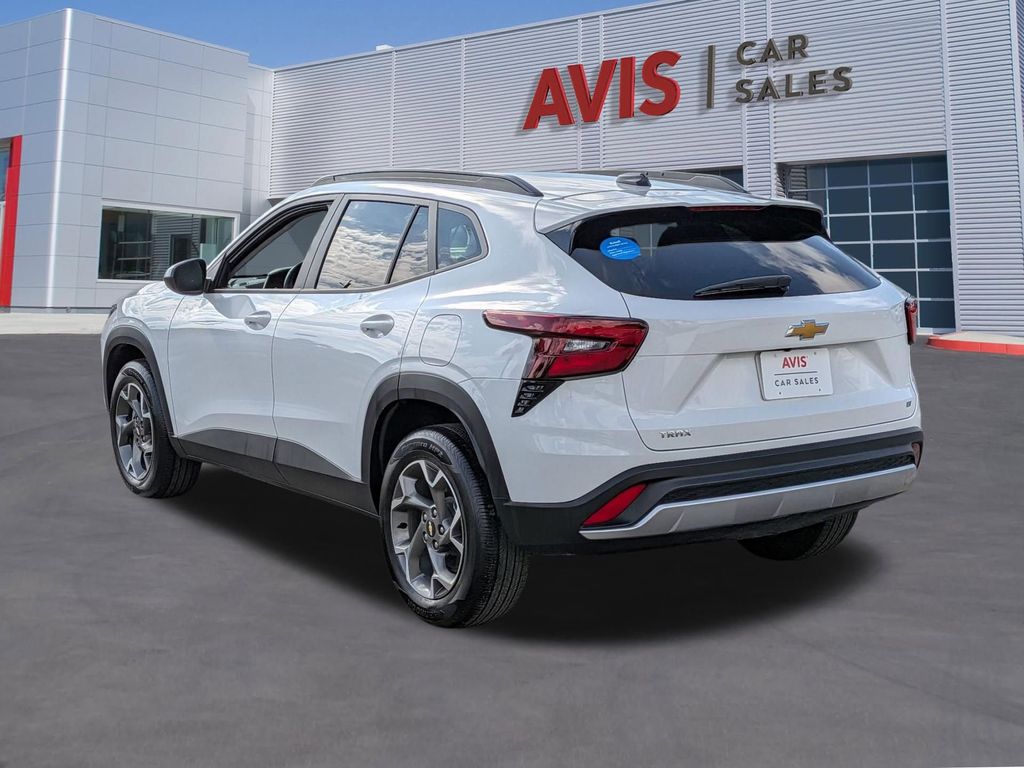 Thumbnail: 2025 Chevrolet Trax - 9