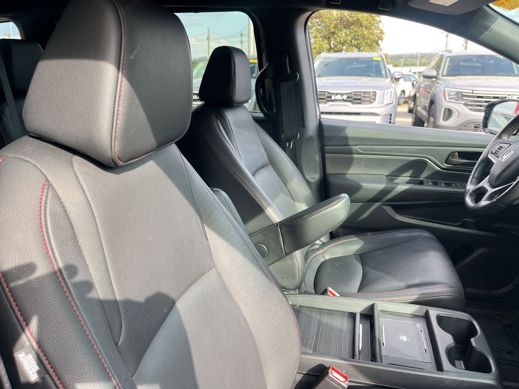Thumbnail: 2025 Honda Odyssey - 31