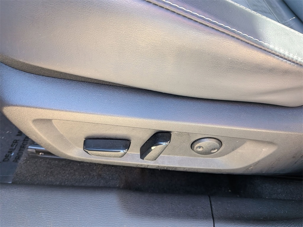 Thumbnail: 2025 Mitsubishi Outlander - 14