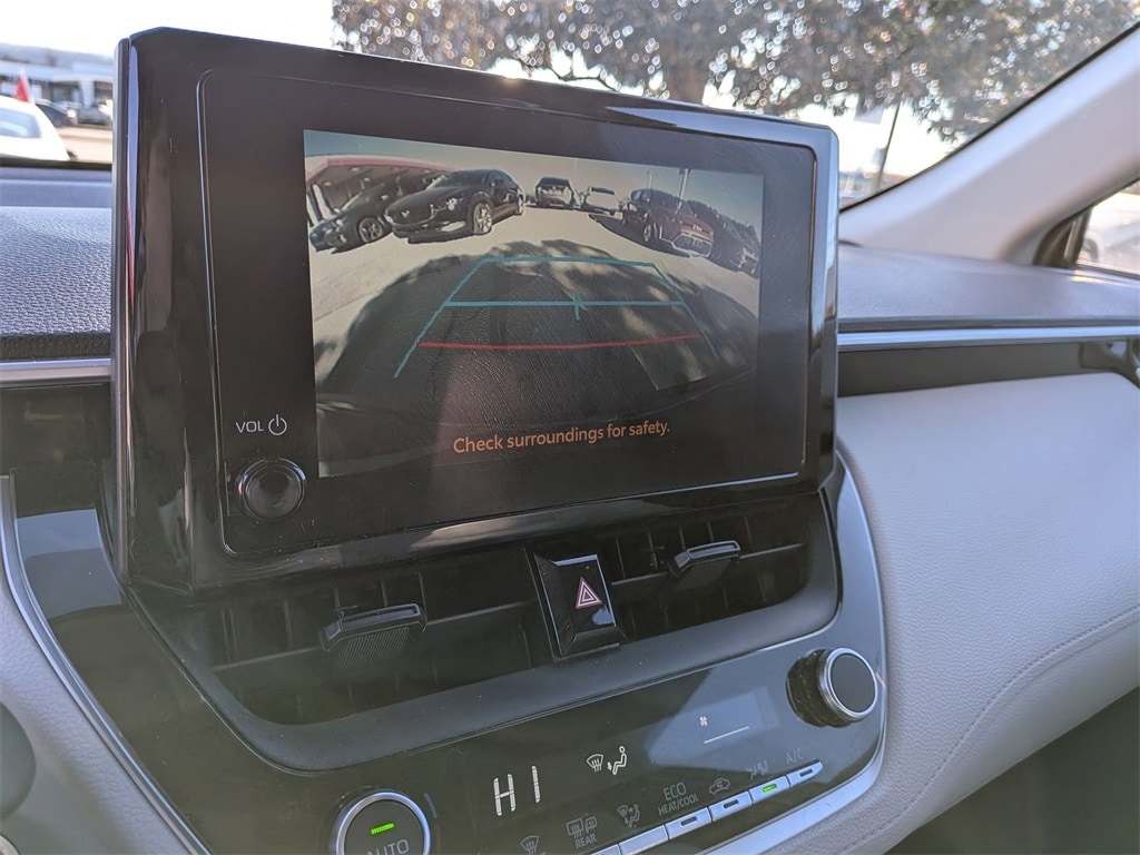 Thumbnail: 2023 Toyota Corolla Cross - 18