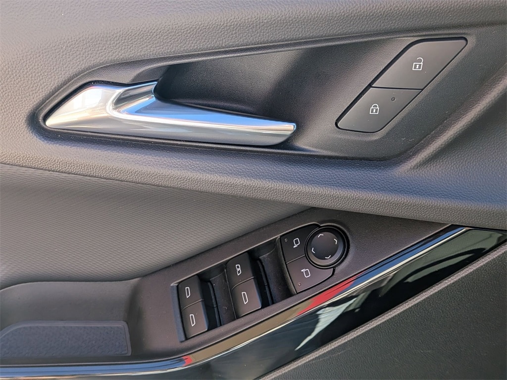 Thumbnail: 2025 Chevrolet Equinox - 9