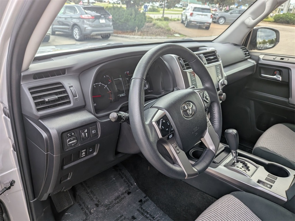Thumbnail: 2024 Toyota 4Runner - 12