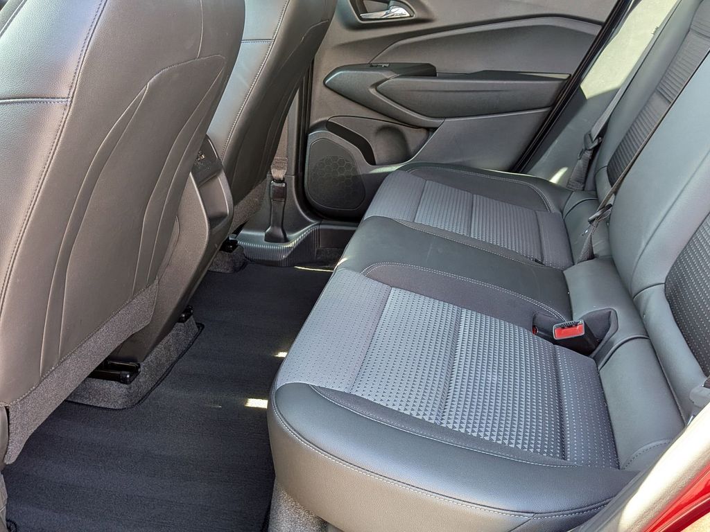 Thumbnail: 2025 Chevrolet Trax - 26