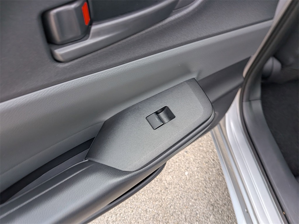 Thumbnail: 2025 Toyota Prius - 25